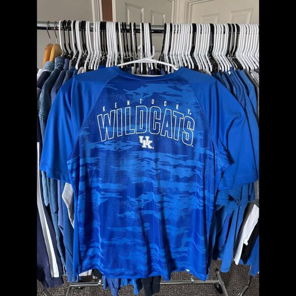 Kentucky Wildcats athletic t-shirt - Picture 1 of 2